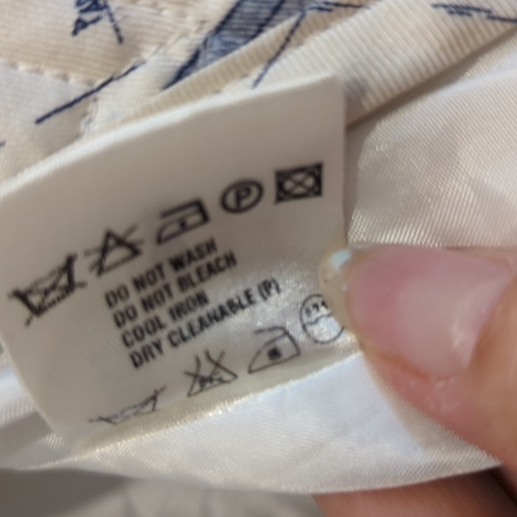 ESCADA silk quilted jacket - Picture 3 of 11